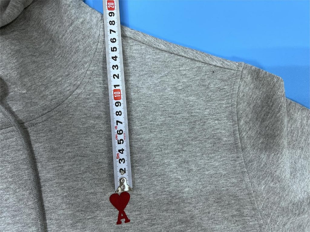 Ami Paris Small Heart Logo Hoodie - 56