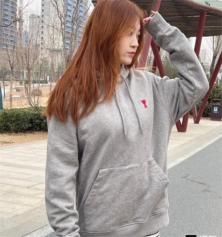 Ami Paris Small Heart Logo Hoodie - 63