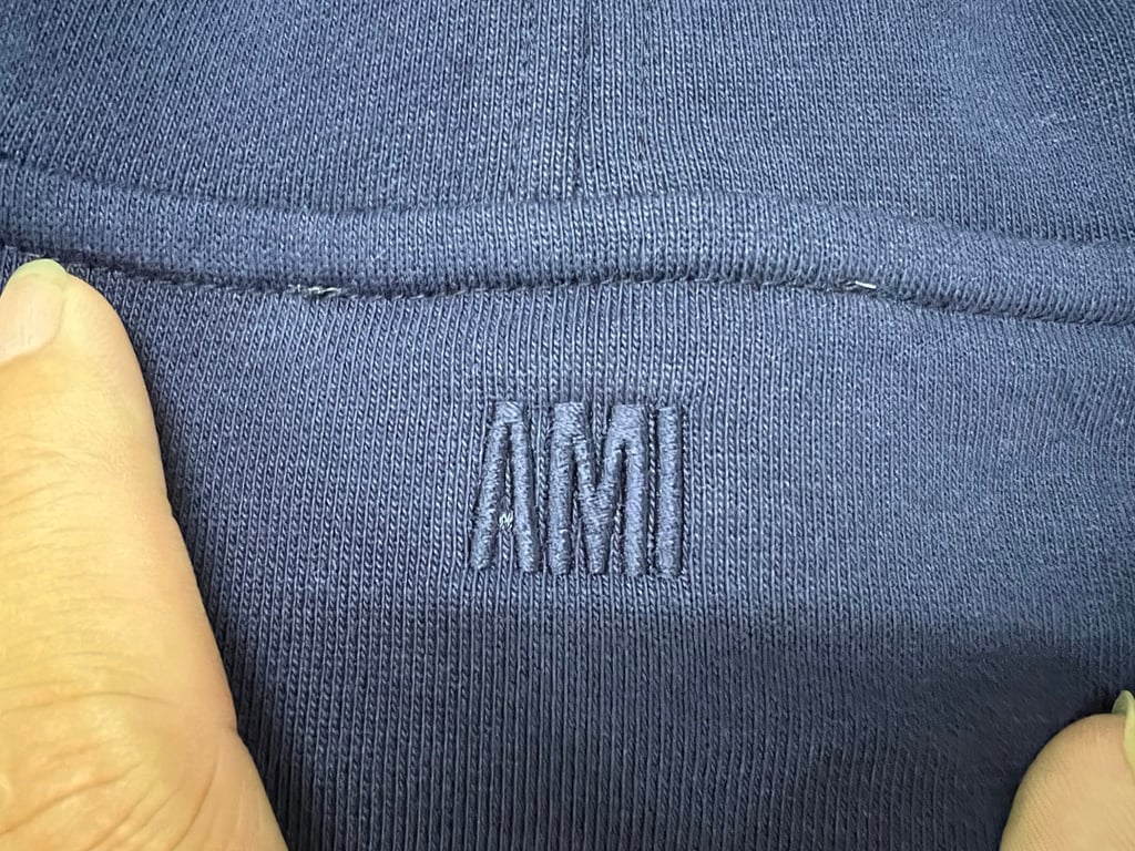 Ami Paris Small Heart Logo Hoodie - 72
