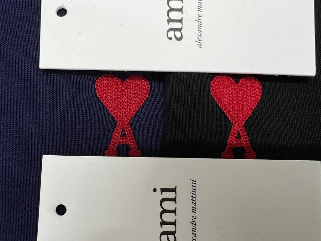 Ami Paris Small Heart Logo Hoodie - 75