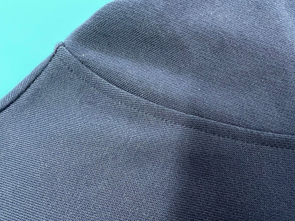 Ami Paris Small Heart Logo Hoodie - 80