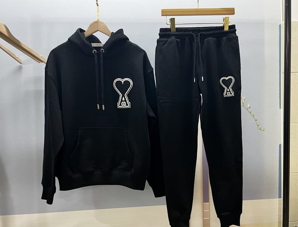 Ami Paris Ami de Coeur 3D Badge Hoodie Black - 3