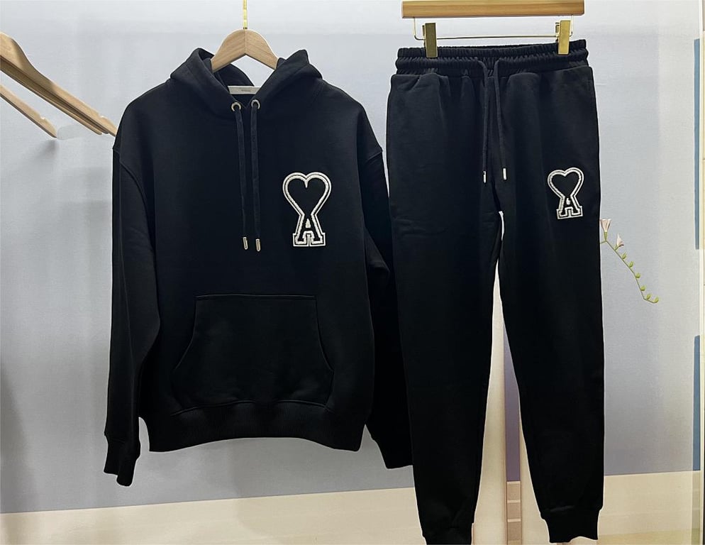 Ami Paris Ami de Coeur 3D Badge Hoodie Black - 33