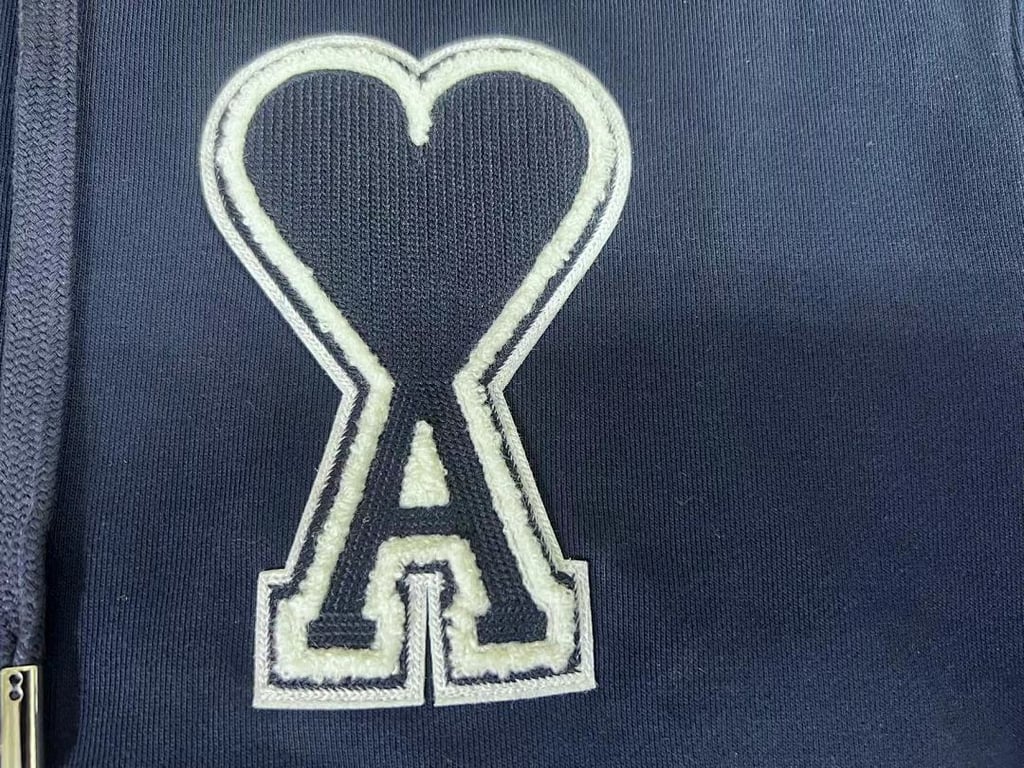 Ami Paris Ami de Coeur 3D Badge Hoodie Black - 40