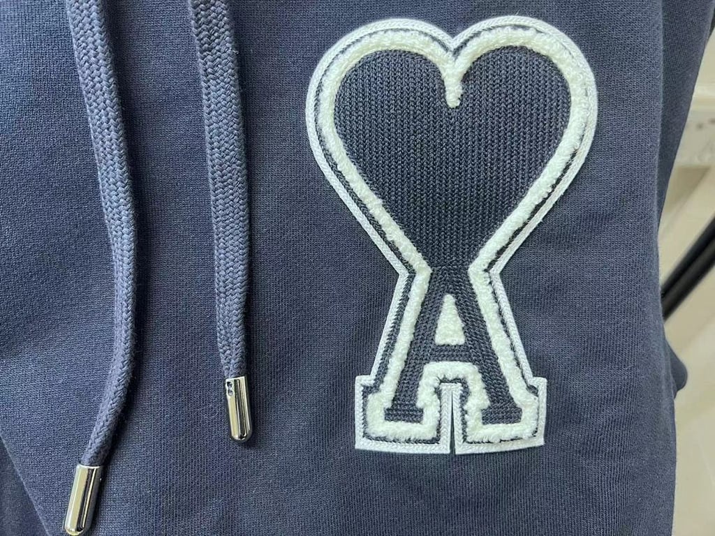 Ami Paris Ami de Coeur 3D Badge Hoodie Black - 44