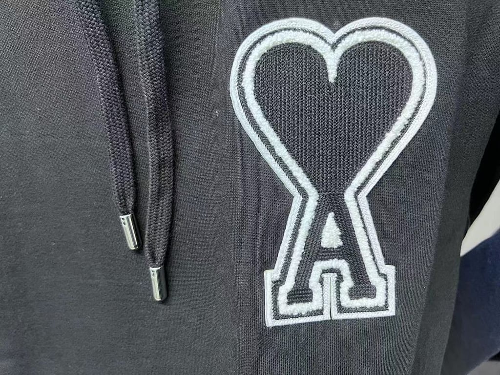 Ami Paris Ami de Coeur 3D Badge Hoodie Black - 45