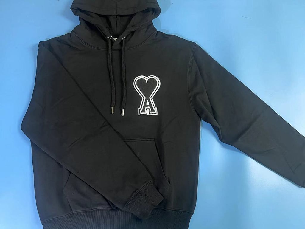Ami Paris Ami de Coeur 3D Badge Hoodie Black - 49