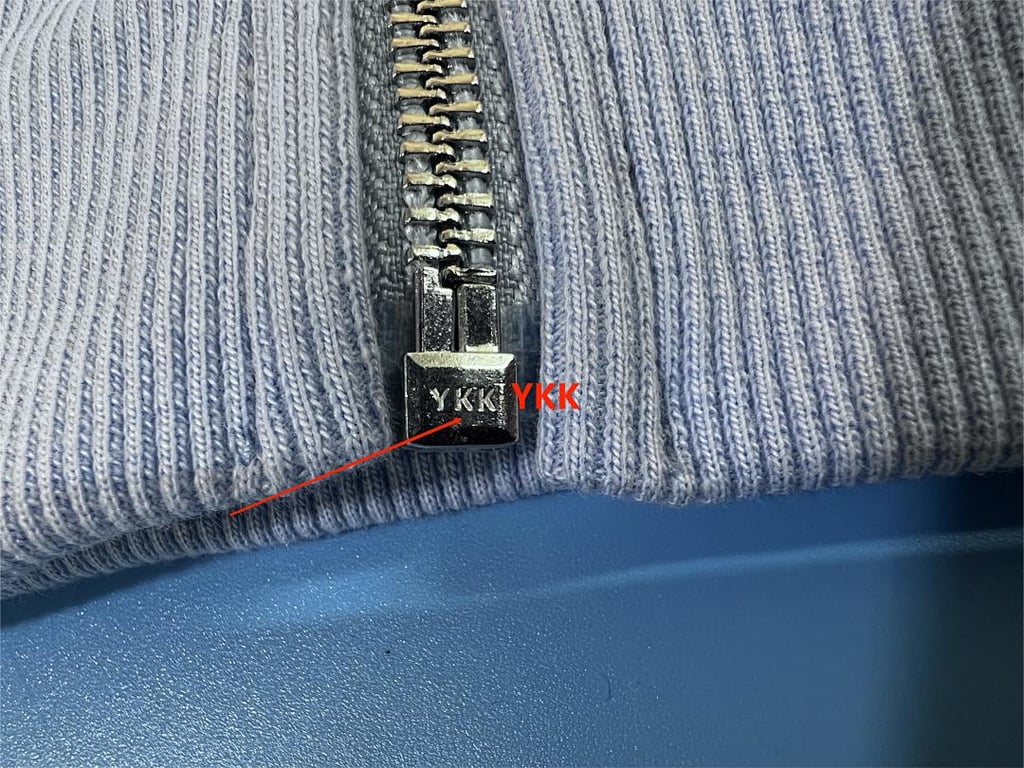 Ami Paris Ami de Coeur Macaron Zip Hoodie - 13
