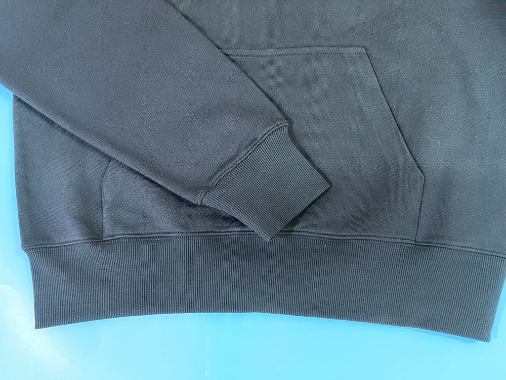 Ami Paris Ami de Coeur Raglan Hoodie - 15