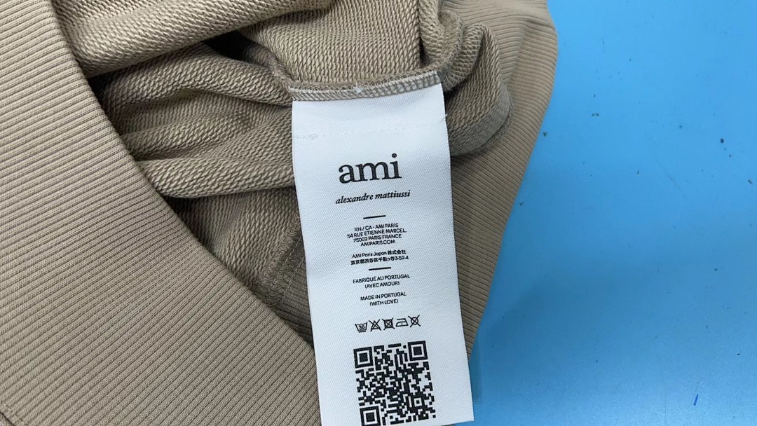 Ami Paris Ami de Coeur Raglan Hoodie - 57