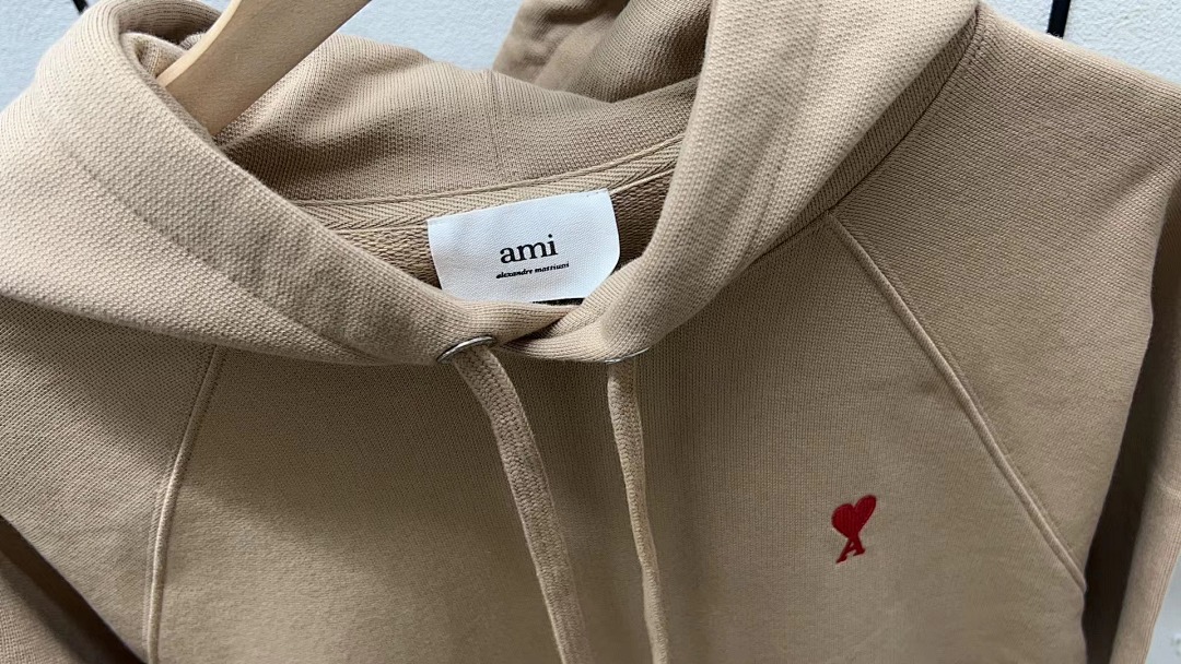 Ami Paris Ami de Coeur Raglan Hoodie - 71