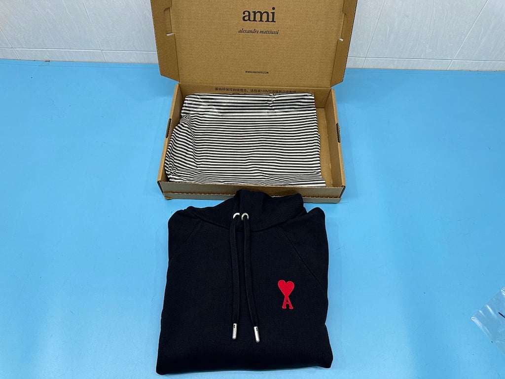 Ami Paris Ami de Coeur Hoodie Black - 19