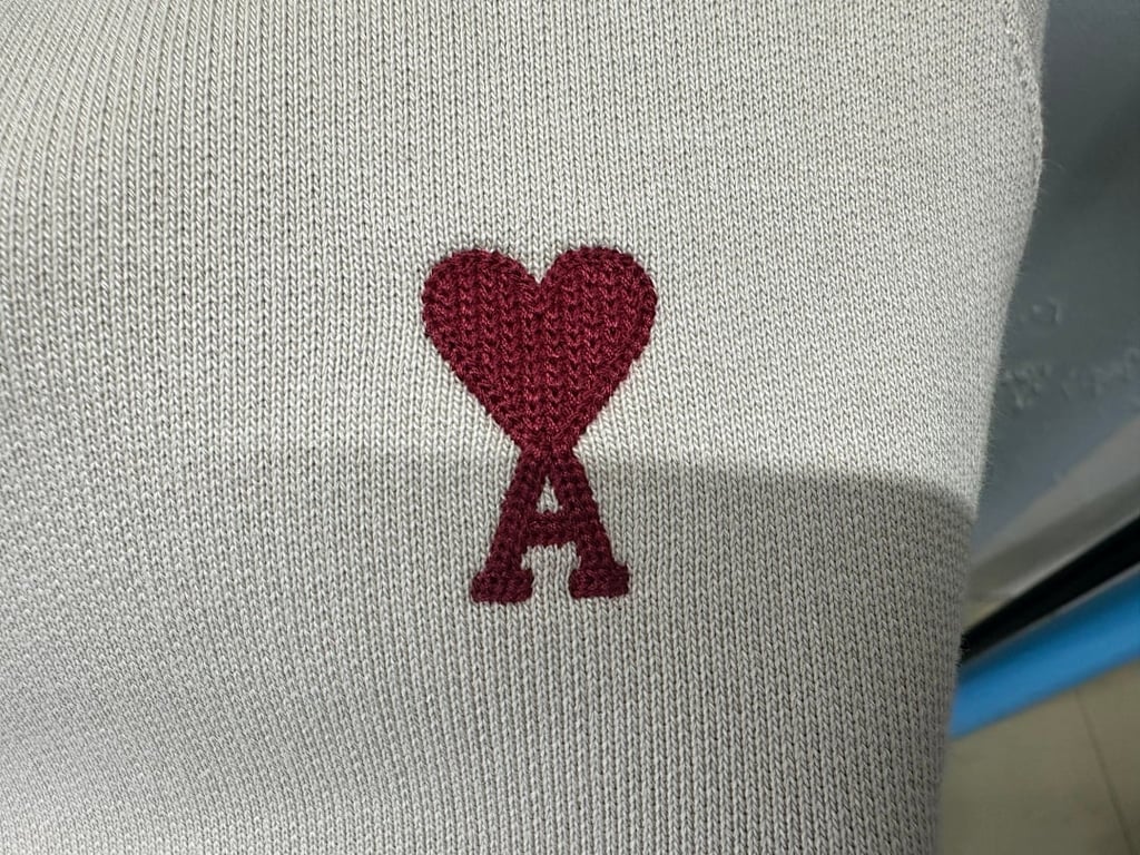 Ami Paris Small Heart Logo Hoodie - 34