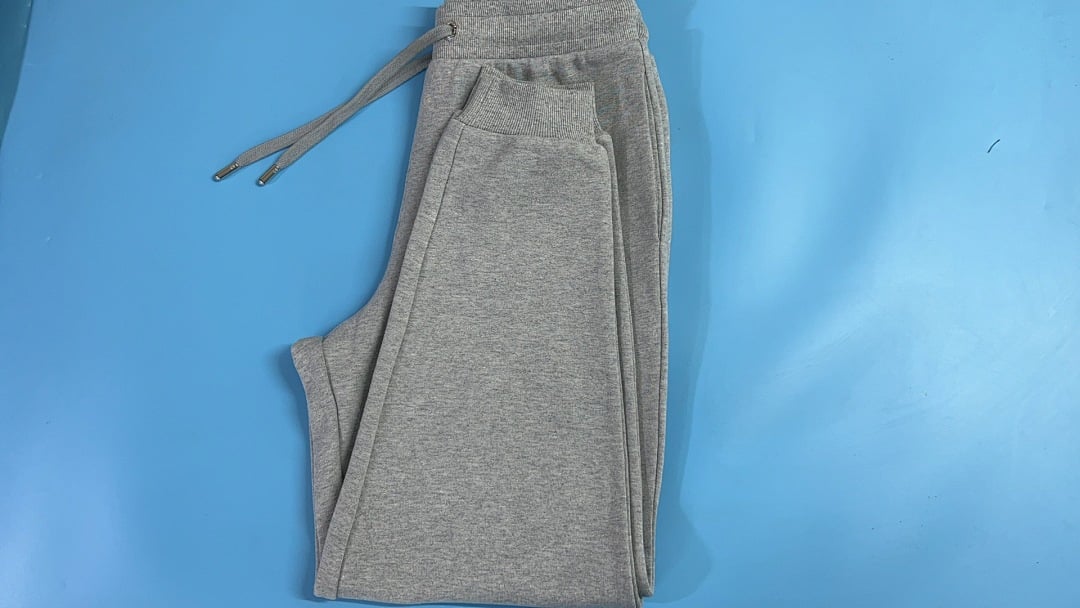 Ami Paris Ami de Coeur Sweatpants - 24