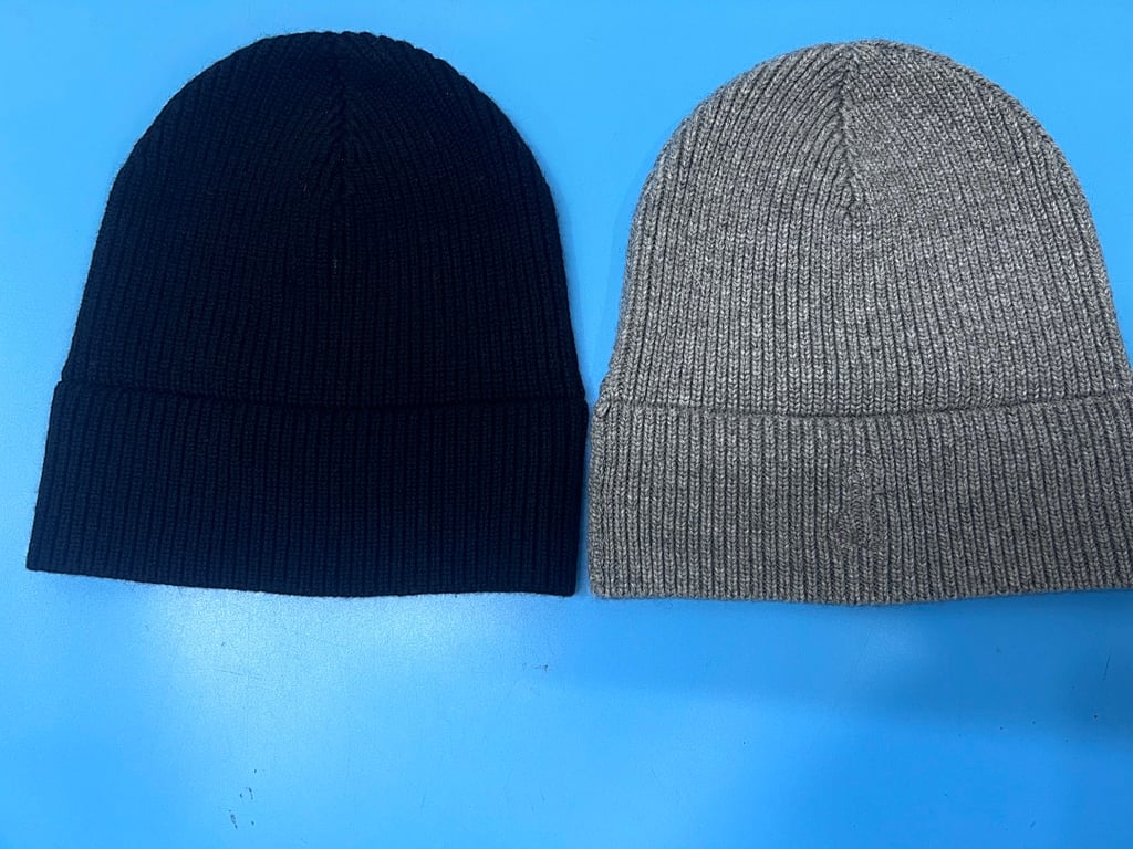 Ami Paris Ami de Coeur Wool Beanie Black - 15