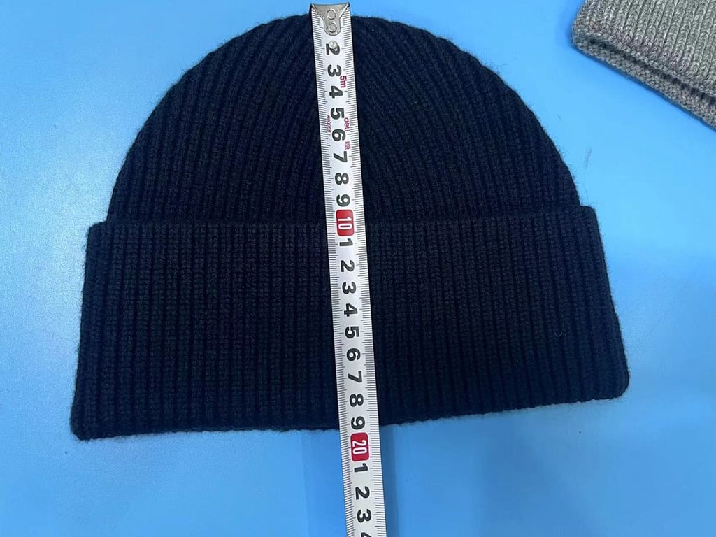 Ami Paris Ami de Coeur Wool Beanie Black - 17
