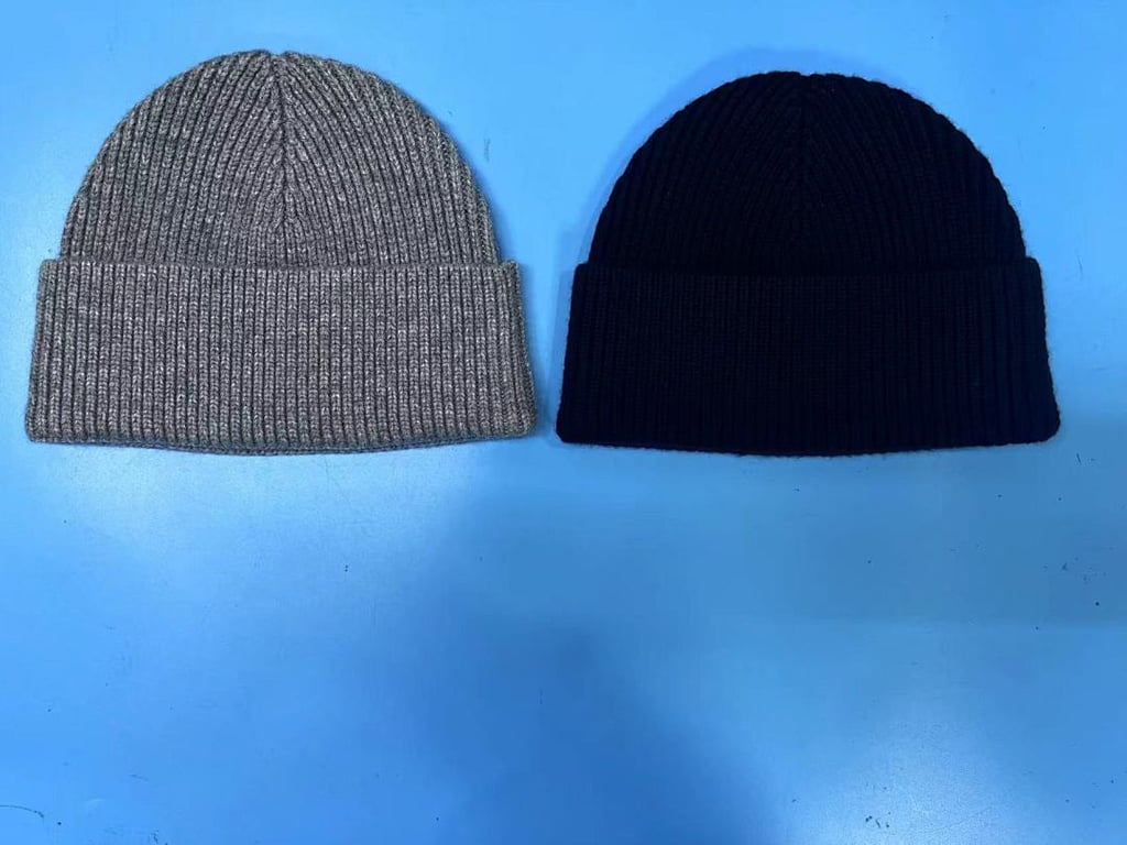 Ami Paris Ami de Coeur Wool Beanie Black - 20