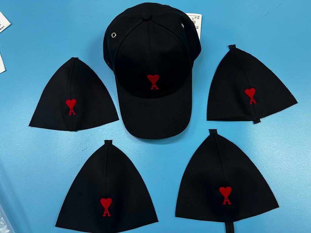 Ami Paris Ami de Coeur Baseball Cap Black - 13
