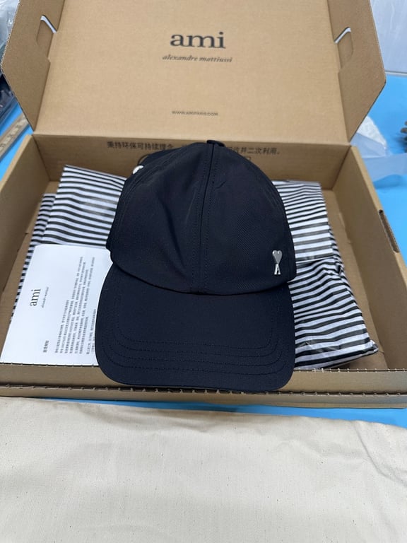 Ami Paris Metal Logo Baseball Cap - 21