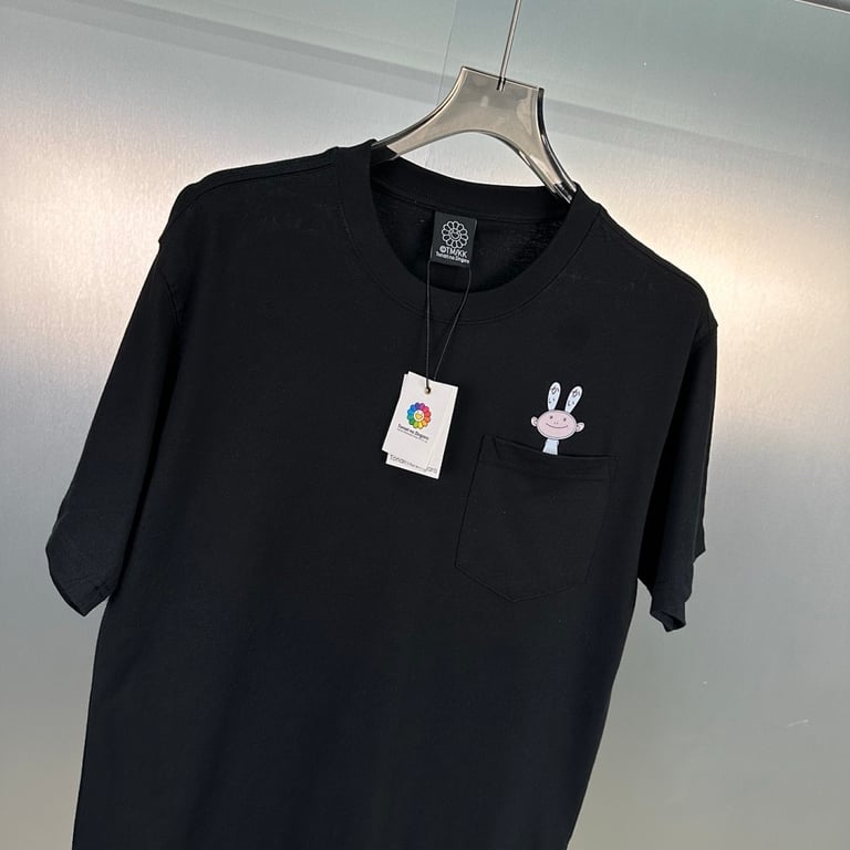 Takashi Murakami MCA Chicago ComplexCon Graphic Tee - 17