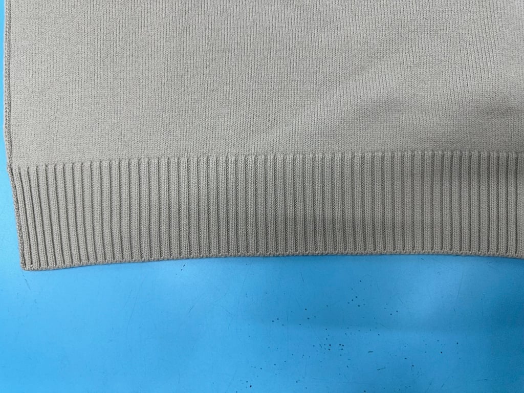 Ami Paris Ami de Coeur Merino Wool Sweater - 48