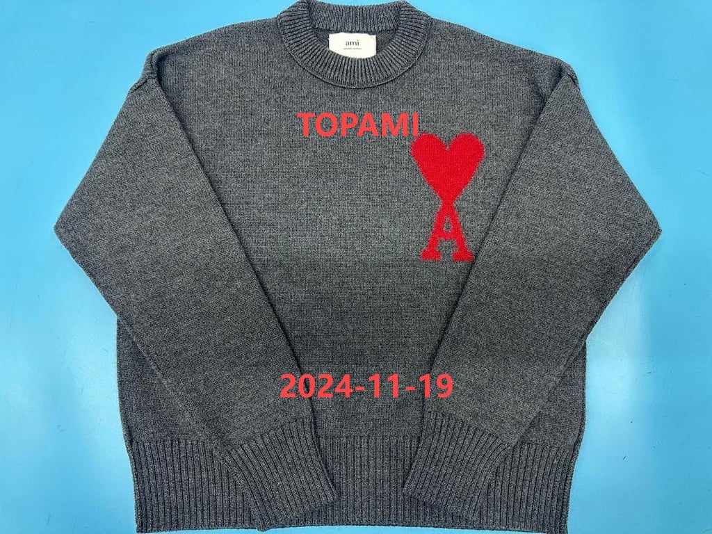 Ami Paris Ami de Coeur Crewneck Sweater - 70