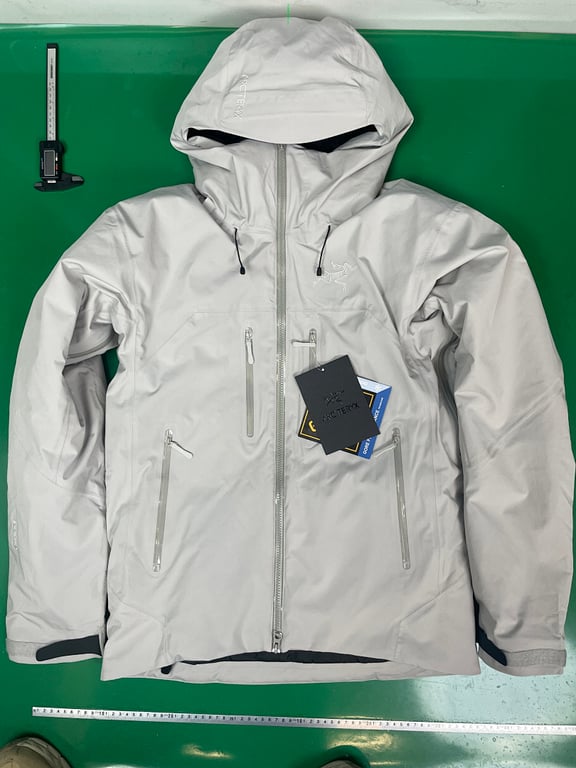 Arc'teryx Beta Down Jacket - 10