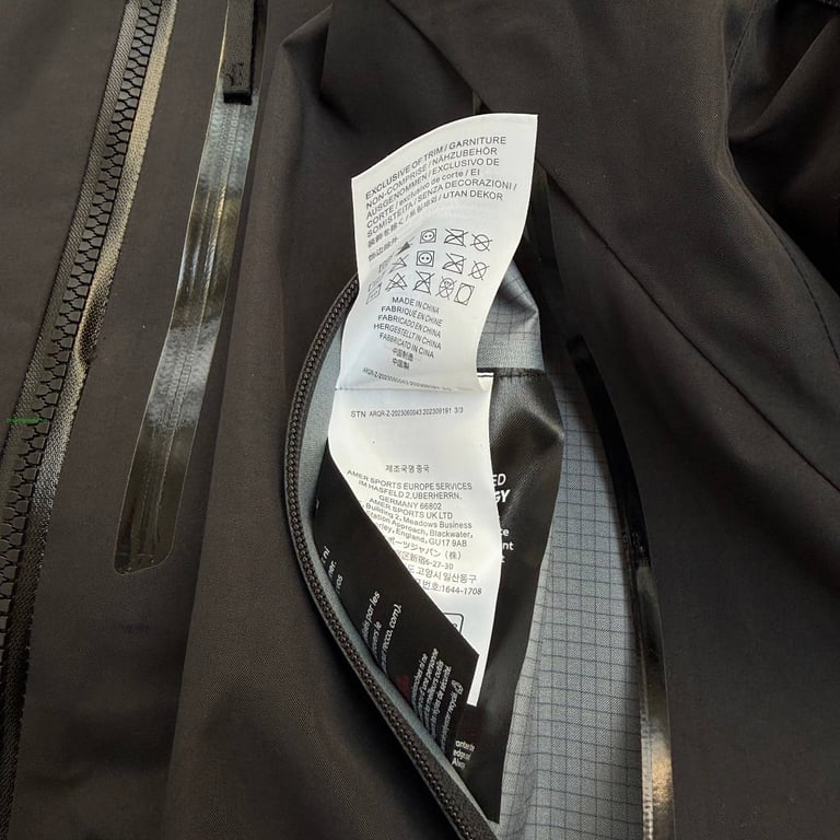 Arc'teryx Rush Ski Jacket Black - 27