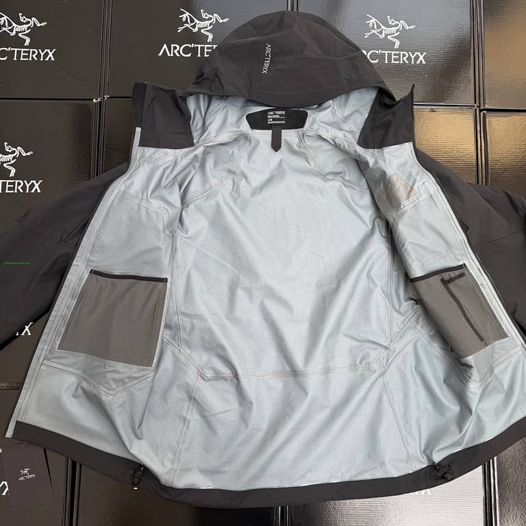Arc'teryx Rush Ski Jacket Black - 29