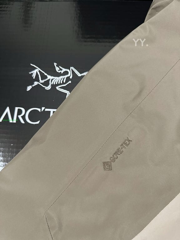 Arc'teryx Macai Hooded Jacket - 14