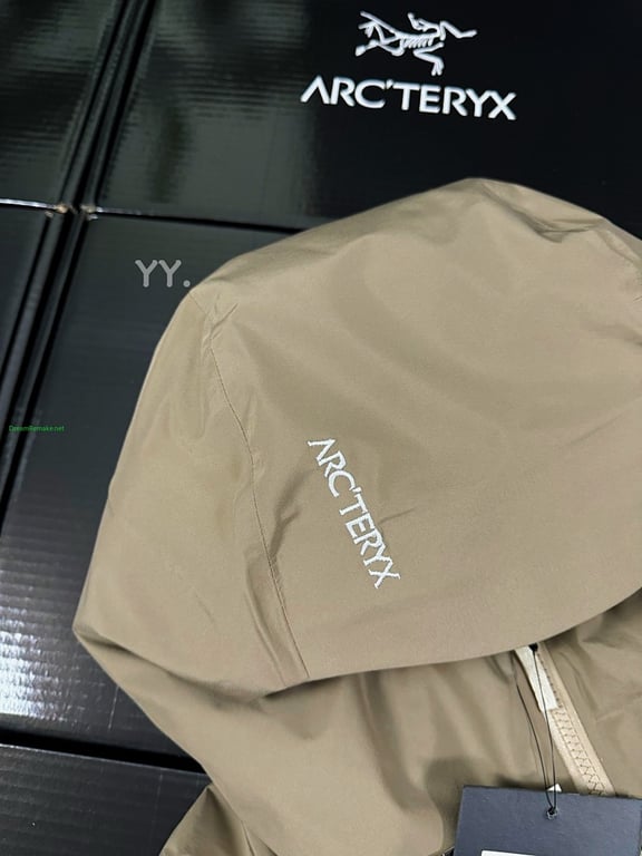 Arc'teryx Macai Hooded Jacket - 16