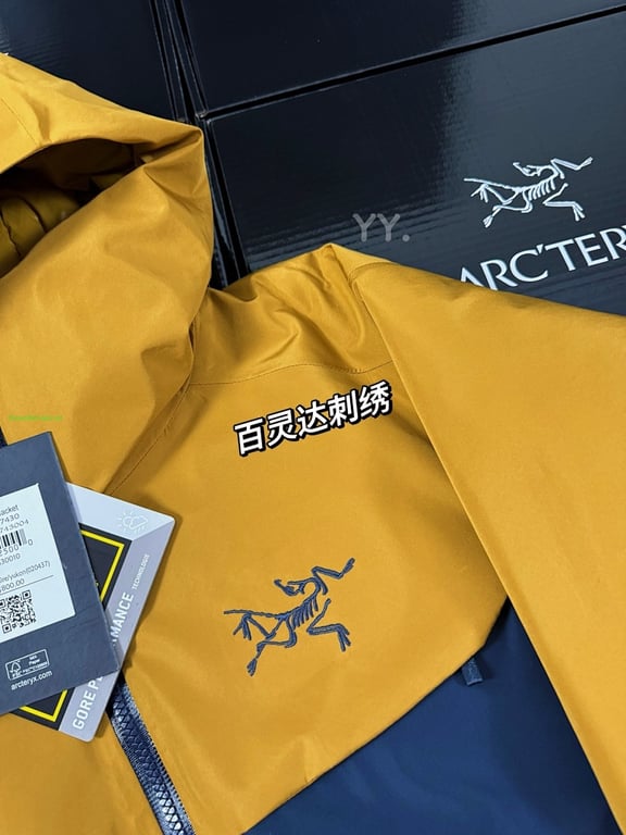 Arc'teryx Macai Hooded Jacket - 25