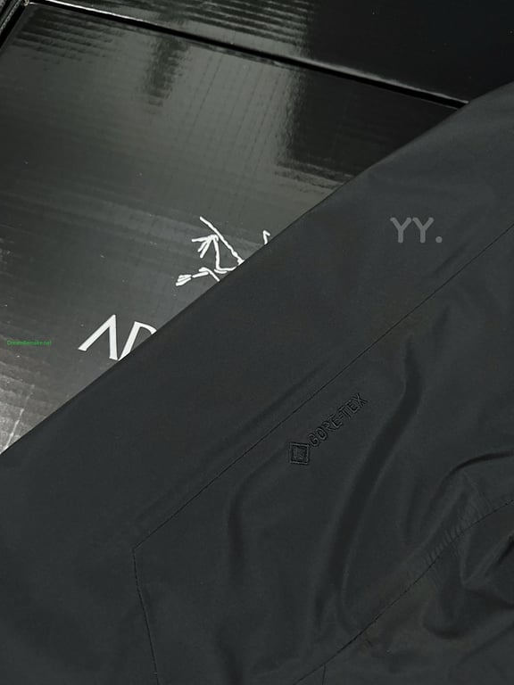 Arc'teryx Macai Hooded Jacket - 5