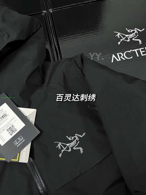 Arc'teryx Macai Hooded Jacket - 7