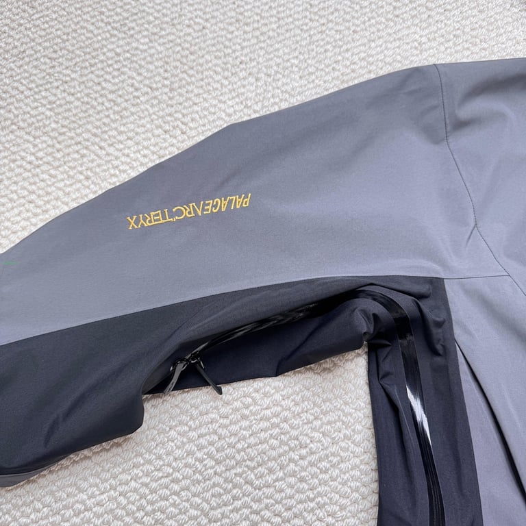 Arc'teryx x Palace Shell Jacket Grey Black - 16