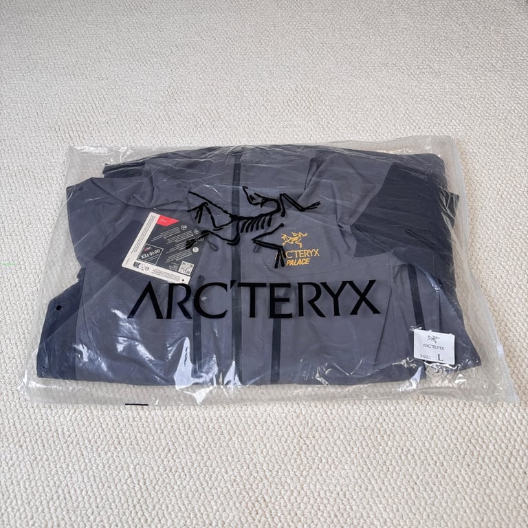 Arc'teryx x Palace Shell Jacket Grey Black - 18