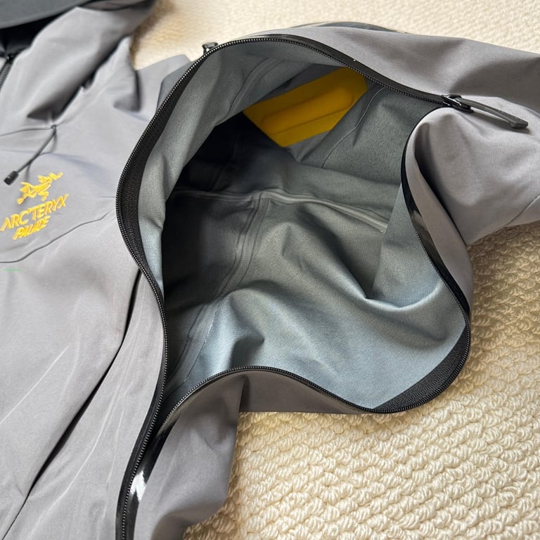 Arc'teryx x Palace Shell Jacket Grey Black - 28