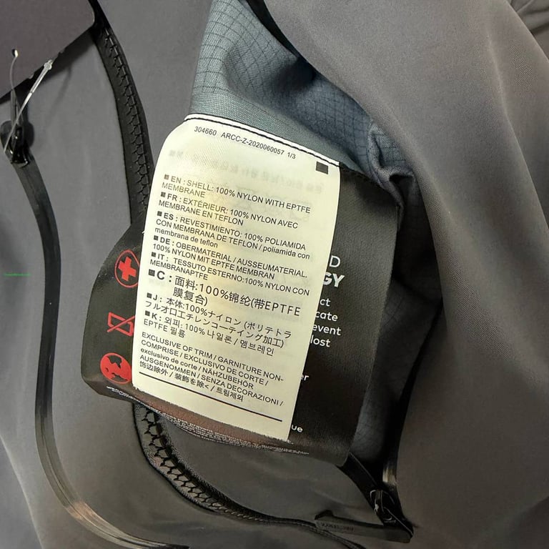 Arc'teryx x Palace Shell Jacket Grey Black - 31