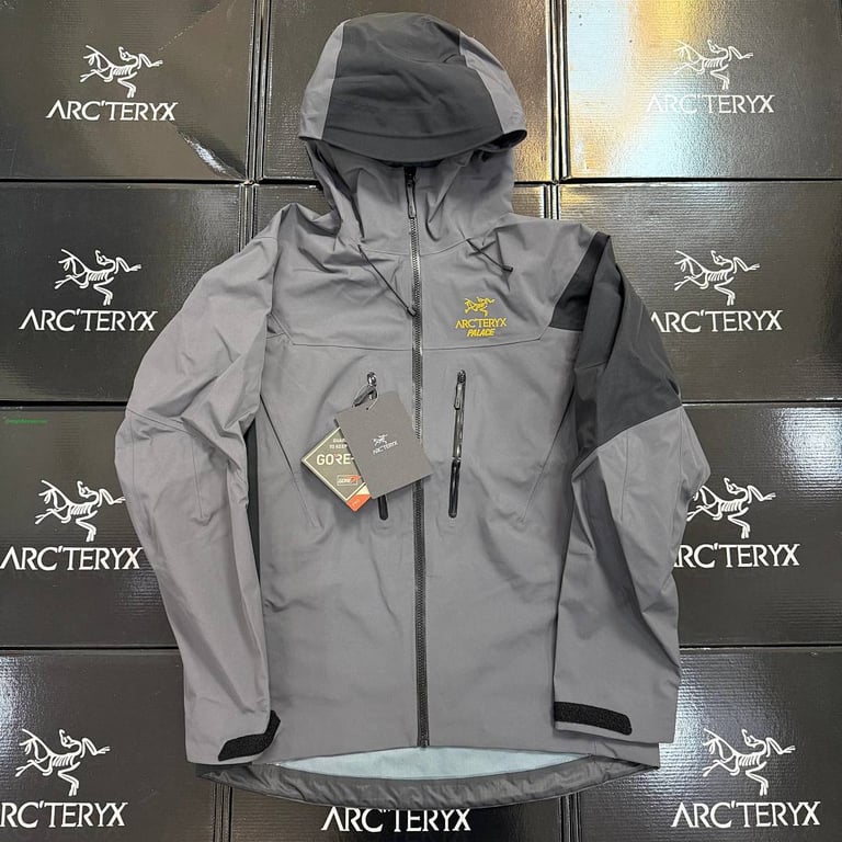 Arc'teryx x Palace Shell Jacket Grey Black - 35