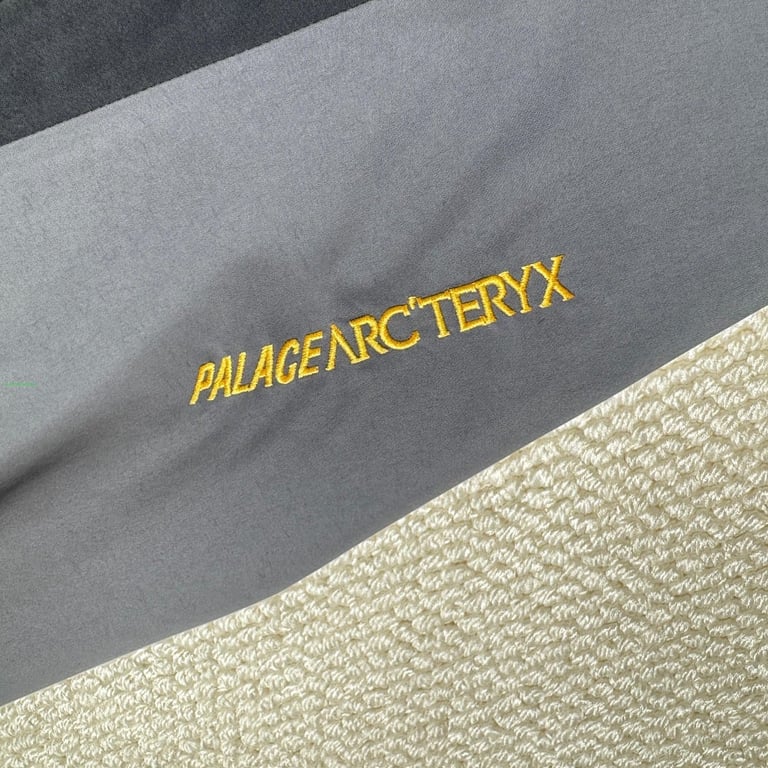 Arc'teryx x Palace Shell Jacket Grey Black - 4
