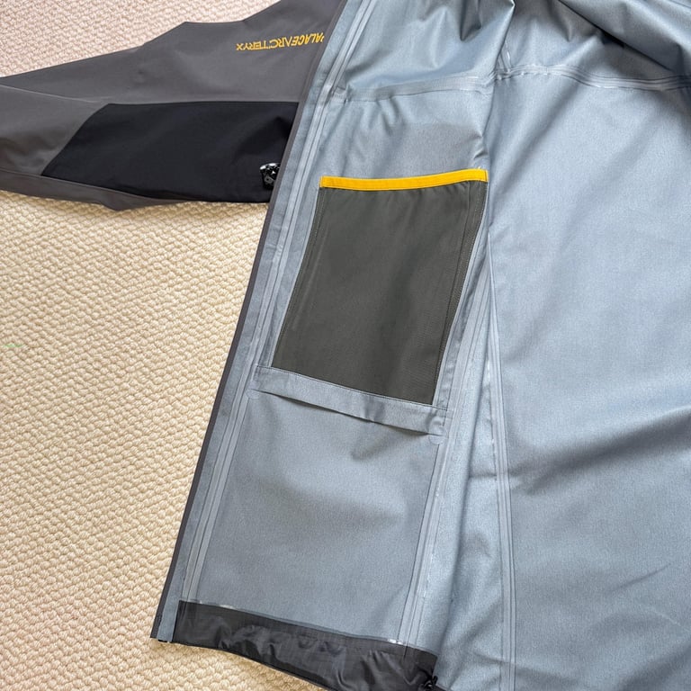 Arc'teryx x Palace Shell Jacket Grey Black - 9