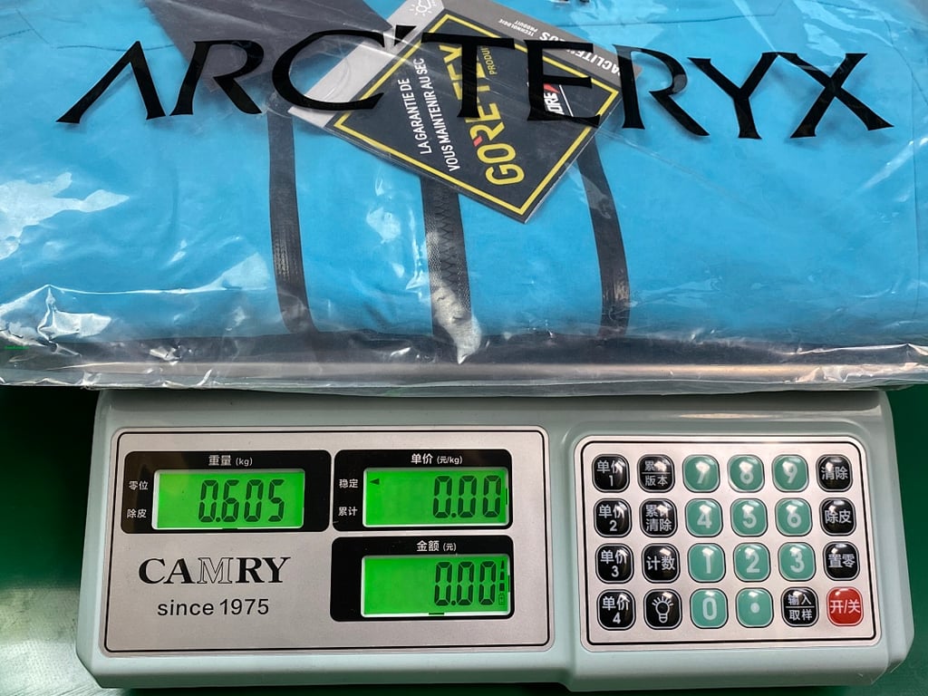 Arc'teryx Alpha SV Jacket Blue Tetra - 2