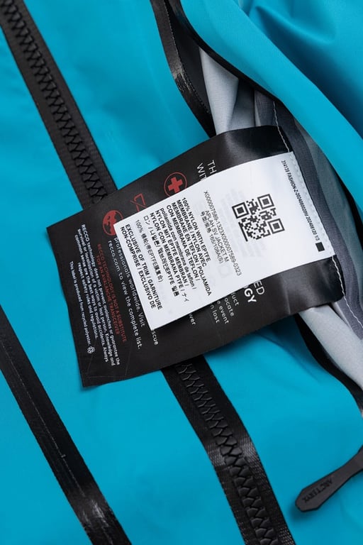 Arc'teryx Alpha SV Jacket Blue Tetra - 16