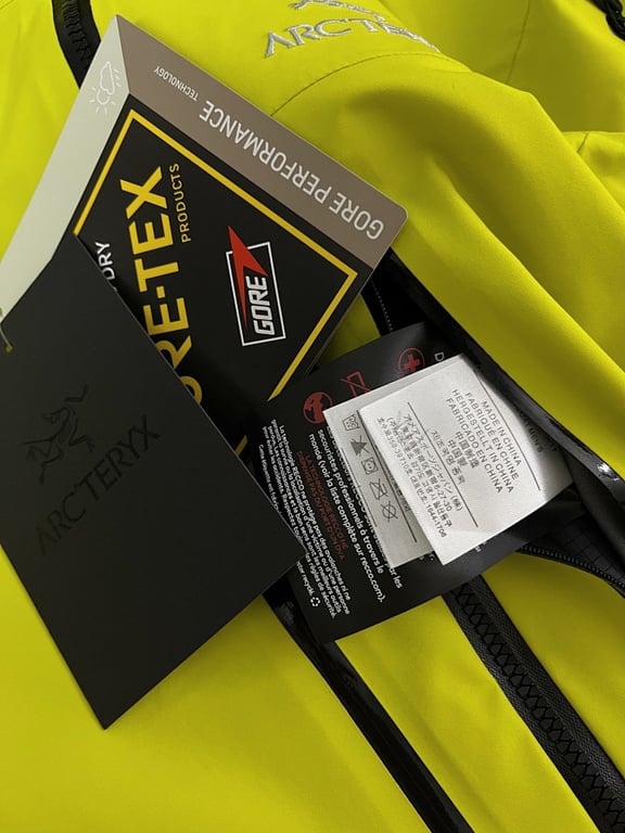 Arc'teryx Alpha SV Jacket Yellow - 16