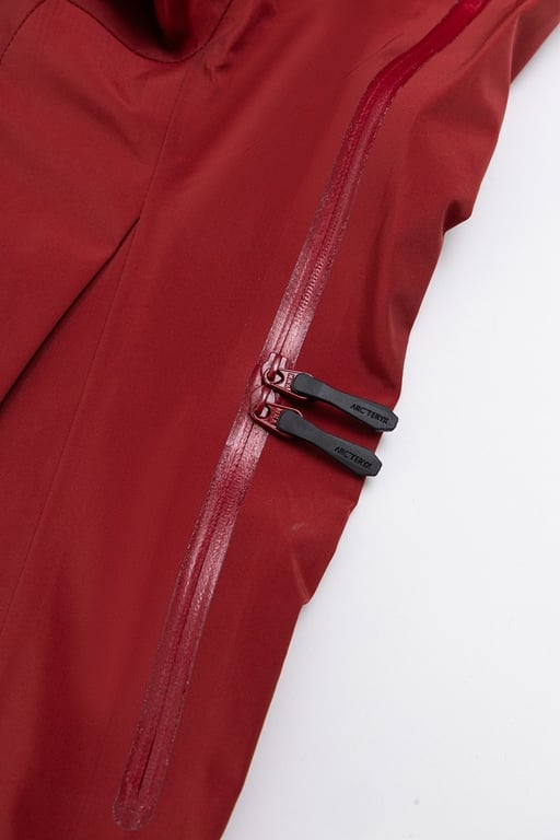 Arc'teryx Alpha SV Hardshell Jacket Burgundy - 22