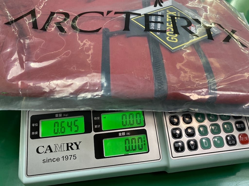 Arc'teryx Alpha SV Hardshell Jacket Burgundy - 5