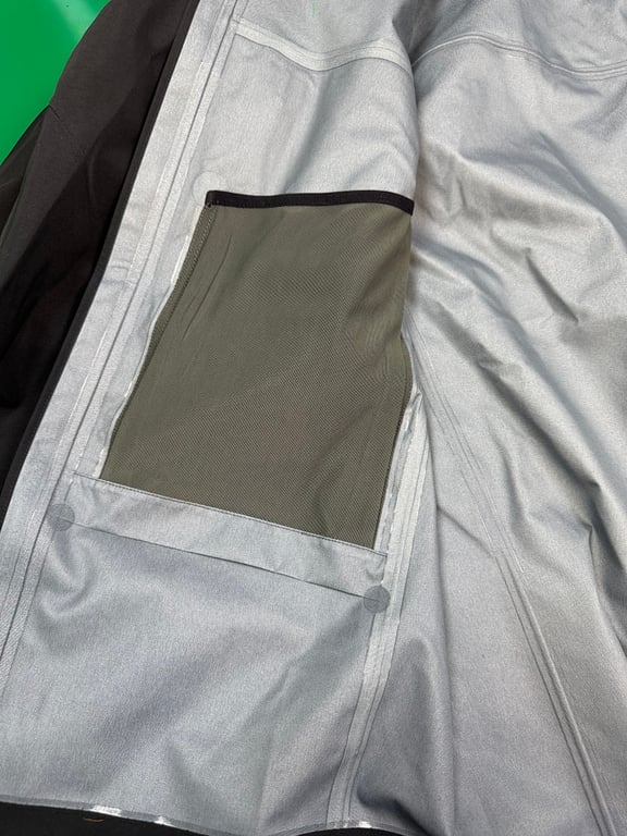 Arc'teryx Alpha SV Jacket Black - 10