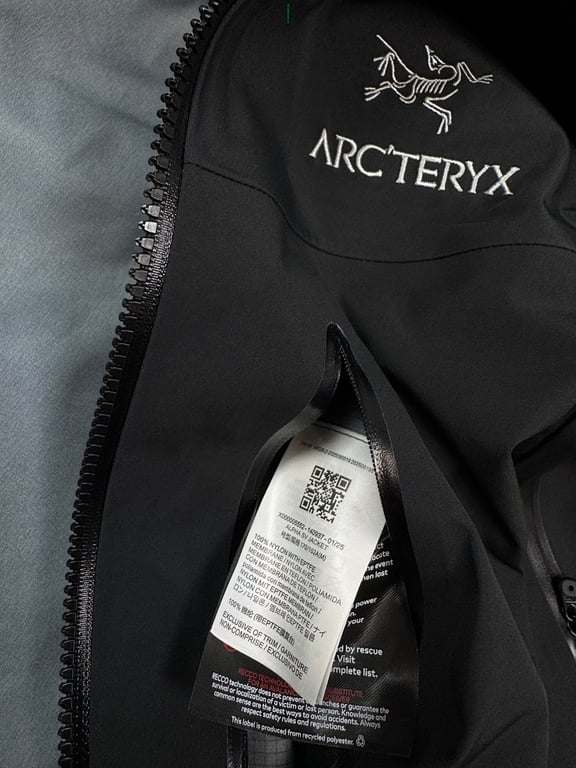 Arc'teryx Alpha SV Jacket Black - 2