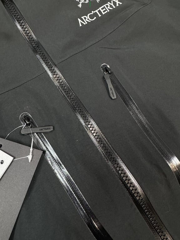 Arc'teryx Alpha SV Jacket Black - 6