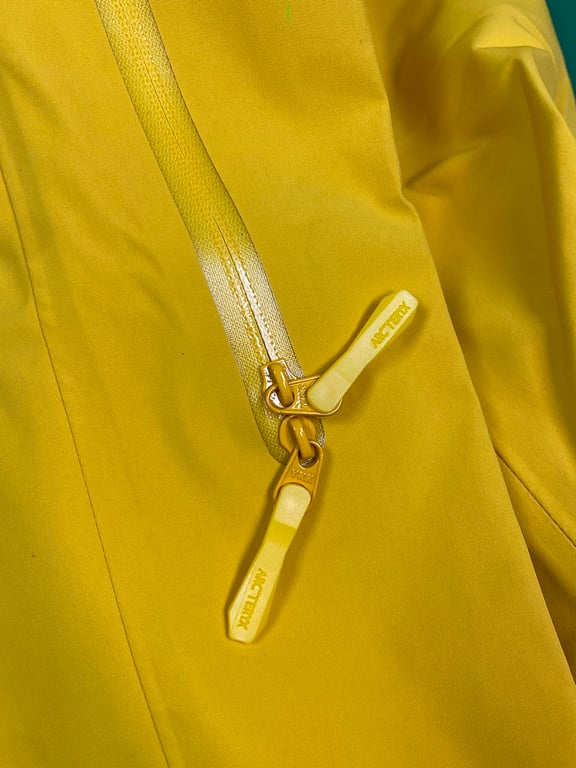 Arc'teryx Alpha SV Jacket Edziza Yellow - 7